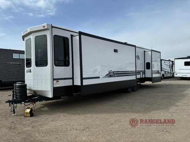 2024 New 2024 Cedar Creek Cottage 40CCK  in Travel Trailers & Campers in Red Deer - Image 4