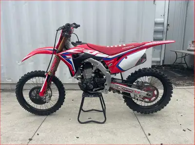 APPLY NOW: https://www.ridecollective.ca/get-pre-approved 2021 Honda CRF450RWE is a factory-level 45...
