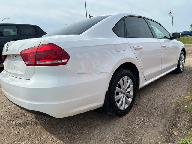 2013 Volkswagen Passat Trendline in Cars & Trucks in Edmonton - Image 4
