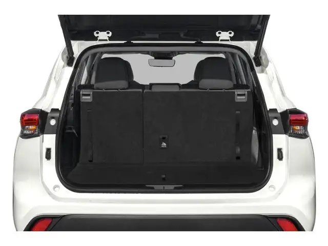 2022 Toyota Highlander XLE LEATHER / SUNROOF / POWER DRIVER S... in Cars & Trucks in City of Toronto - Image 9