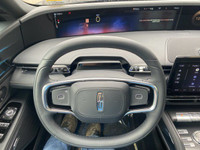 The 2025 Nautilus is a new take on the midsize favourite Lincoln. The front end and signature grill... (image 6)