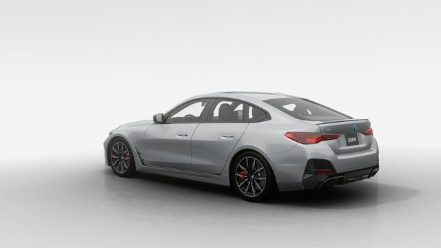 2025 BMW i4 eDrive40 Gran Coupe | Premium | M Sport Pro | 3 ans in Cars & Trucks in City of Montréal - Image 2