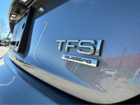 ALL WHEEL DRIVE / LEATHER INTERIOR / 6 SPEED MANUAL Please note all our vehicles are fully detailed... (image 6)