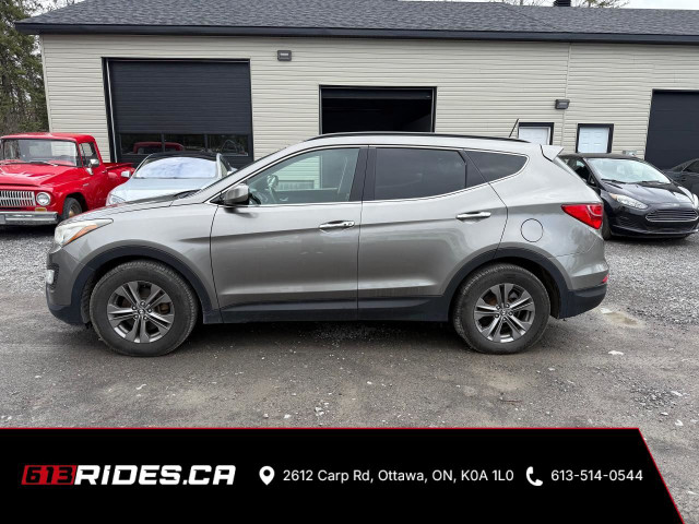 2013 Hyundai Santa Fe AWD 4dr 2.0T Auto Premium in Cars & Trucks in City of Toronto - Image 2