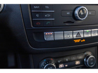 ALL WHEEL DRIVE HATCHBACK, CLEAN CARFAX! - 2.0L Engine - AWD - Automatic Transmission - Heated Seats... (image 7)
