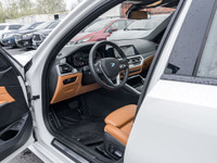 2021 BMW 3 Series 330i xDrive CLEAN CARFAX | ONE OWNER | LOW KM! Alpine White 2.0L 4-Cylinder AWD 8-... (image 6)