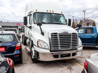STOCK #314017 Looking for a dependable highway tractor? This 2017 Freightliner Cascadia is built for... (image 1)