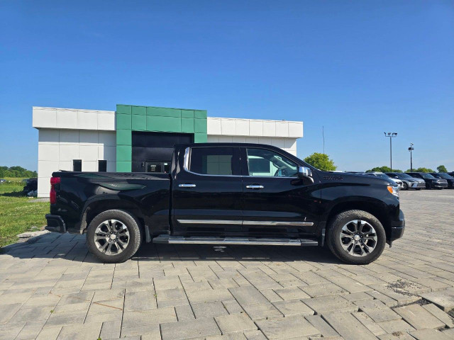 2022 Chevrolet Silverado 1500 in Cars & Trucks in Ottawa - Image 4