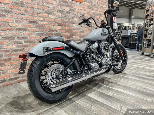 2025 Harley-Davidson FXBB - Street Bob FXBB STREET BOB in Street, Cruisers & Choppers in Calgary - Image 8