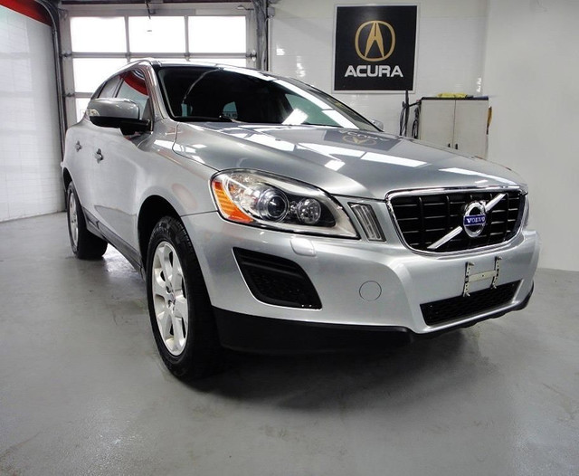  2013 Volvo XC60 DEALER MAINTAIN,NO ACCIDENT ,PANO ROOF,LEVEL II in Cars & Trucks in City of Toronto