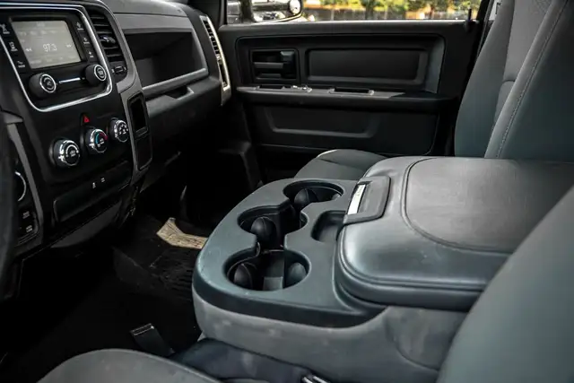 2014 Ram 1500 4WD QUAD CAB 140.5" | CAM | BLUETOOTH | in Cars & Trucks in City of Toronto - Image 8