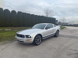 2007 Ford Mustang V6 Deluxe