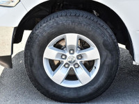 2019 RAM 1500 SLT Crew Cab 4x4 HEMI Power | Tow-Ready | Premium Cloth Interior Bright White Exterior... (image 5)