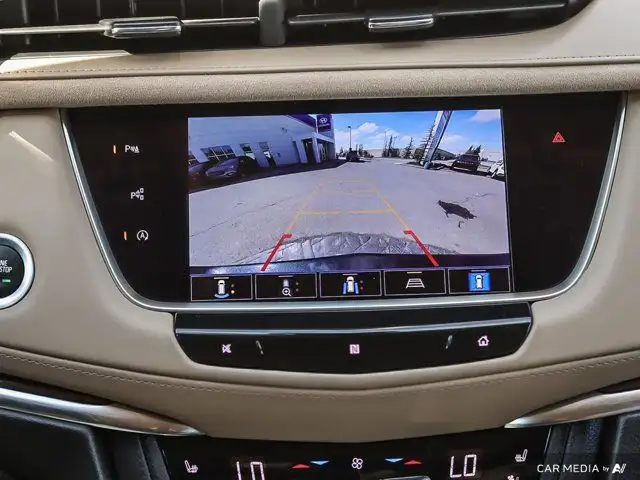 2021 Cadillac XT5 AWD Premium Luxury | No Accidents | Beige in Cars & Trucks in Calgary - Image 26
