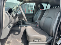 The 2019 Nissan Frontier SL offers a premium blend of rugged capability and refined comfort. Powered... (image 6)
