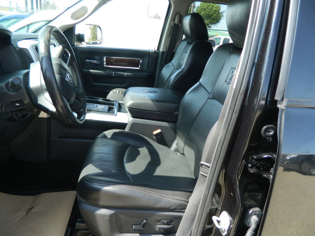 2010 Dodge RAM Laramie 1500 4X4  LOADED  LEATHER /SUNROOF in Cars & Trucks in Edmonton - Image 4