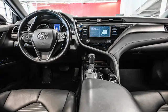 2020 Toyota Camry SE | Carplay | Bluetooth |  Mags | Caméra * 1 62930785799683121