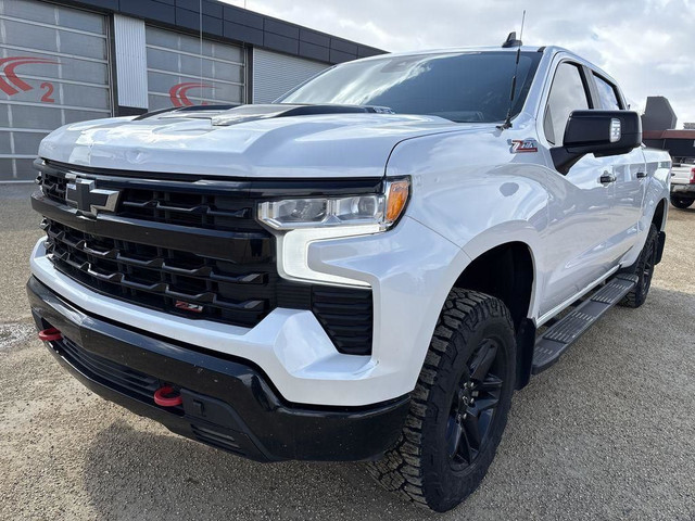 2022 Chevrolet Silverado 1500 LT Trail Boss in Cars & Trucks in Edmonton - Image 2