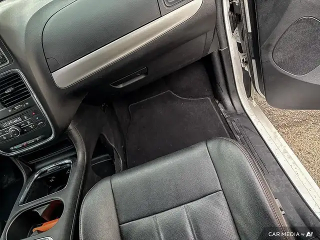 2019 Dodge Grand Caravan GT LEATHER | HEATED SEATS | HEATED S... in Cars & Trucks in London - Image 26