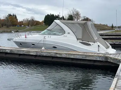 2013 Rinker Express Cruiser 290 - Length: 31' 10" - Selling on Consignment - Mercury 8.2L MerCruiser...