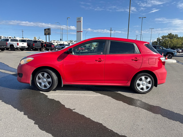 2010 Toyota Matrix MATRIX 1.8L / 4 CYLINDER / A C / RADIO / POWE in Cars & Trucks in Cranbrook - Image 2