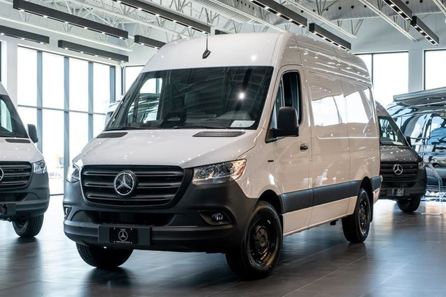 2025 Mercedes-Benz ESprinter 144 Wheelbase High Roof RWD in Cars & Trucks in Laval / North Shore