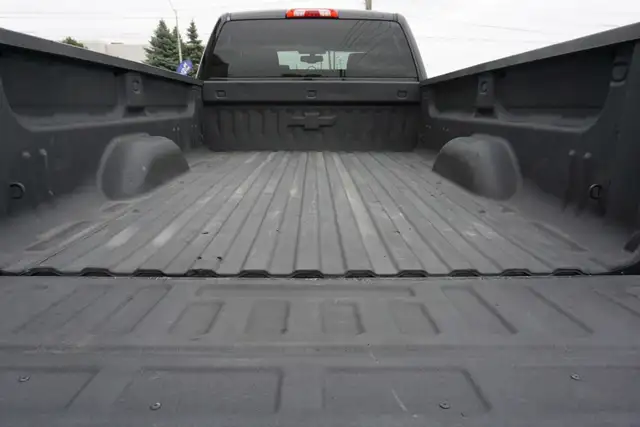 2018 Chevrolet Silverado 2500HD in Cars & Trucks in Oakville / Halton Region - Image 36