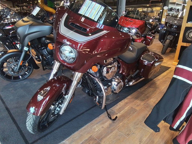 2024 Indian Chieftain Limited with Powerband Audio Package Ma in Street, Cruisers & Choppers in City of Halifax - Image 2