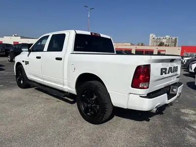 2021 Ram 1500 Classic EXPRESS**4X4**CREW**HEMI**8.4, View more