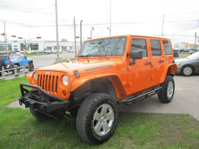 2012 Jeep Wrangler Unlimited Sahara 4x4 automatique 2 toit in Cars & Trucks in Laval / North Shore