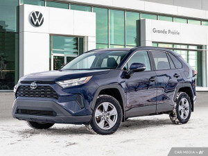 2022 Toyota RAV 4 XLE | One Owner | Heated Steering Wheel | Heated Cloth | Apple Carplay | Rear-View Camera