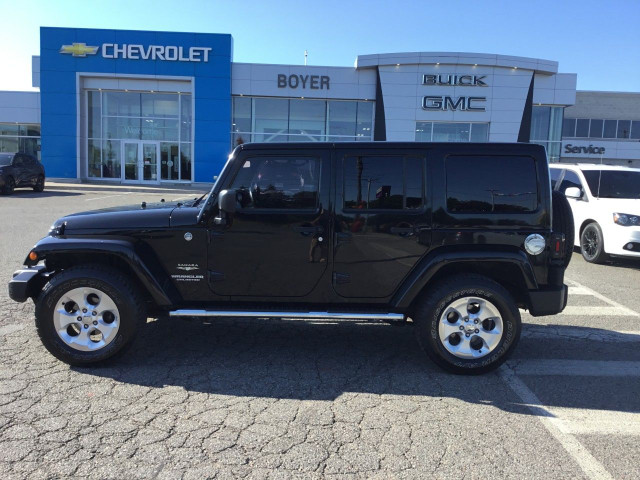 2015 Jeep Wrangler Unlimited in Cars & Trucks in Oshawa / Durham Region - Image 2