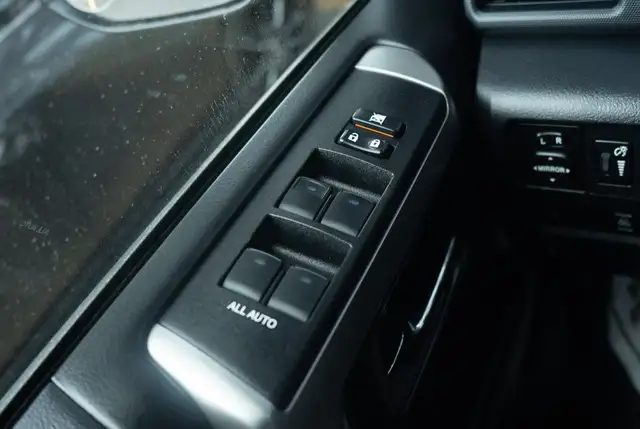 2020 Toyota 4Runner SR5 4WD, Sunroof, Alloy Wheels, Rear View Ca in Cars & Trucks in Oakville / Halton Region - Image 14