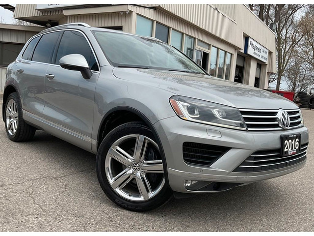 2016 Volkswagen Touareg TDI Execline w/Technology - LEATHER! NAV in Cars & Trucks in Kitchener / Waterloo