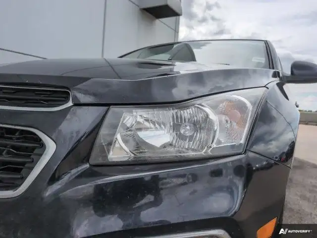 2016 Chevrolet Cruze Limited LT | AS-TRADED - MECHANIC SPECIAL in Cars & Trucks in Red Deer - Image 9