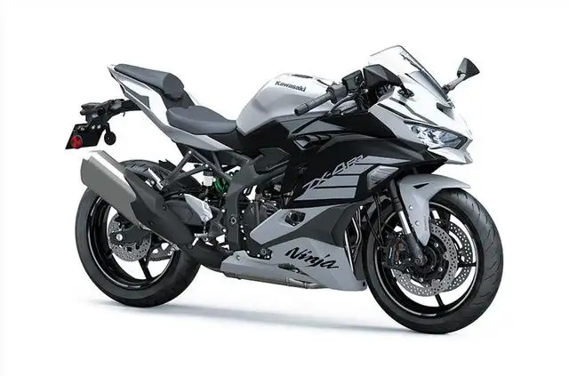 2025 Kawasaki NINJA ZX-4RR in Street, Cruisers & Choppers in Stratford - Image 2