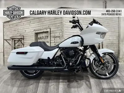 The benchmark for dynamic bagger performance and long-distance rider comfort evolved. The 2025 Road...