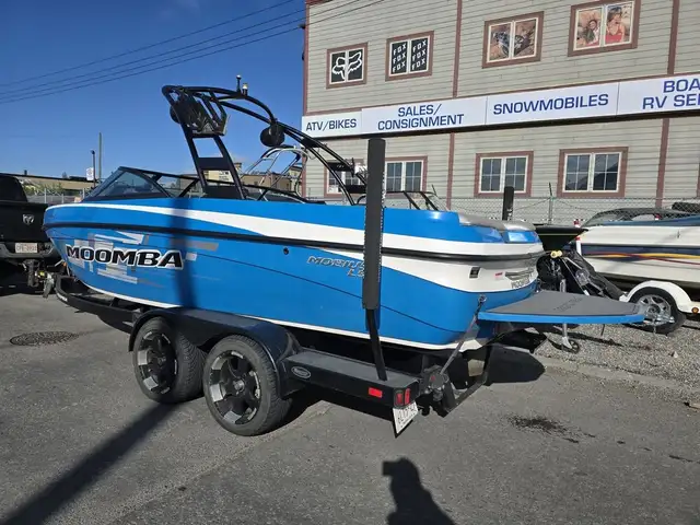 2013 Moomba MOBIUS LSV SURF BOAT FINANCING AVAILABLE in Powerboats & Motorboats in Saskatoon - Image 6