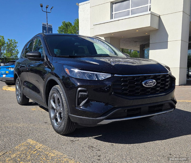 2025 Ford Escape ST-LINE | COLD WEATHER PKG | TECH PKG #1 | BLIS in Cars & Trucks in Calgary - Image 2