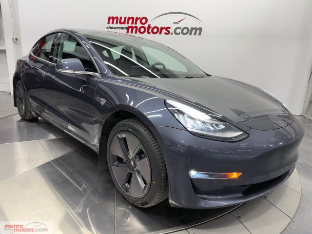 2019 Tesla Model 3 in Cars & Trucks in Brantford - Image 2