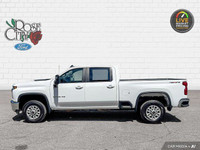 - ACCIDENT FREE - 6.6L V8 TURBO DIESEL - CLOTH SEATS - TRAILERING PACKAGE - APPLE CAR PLAY & ANDROID... (image 2)
