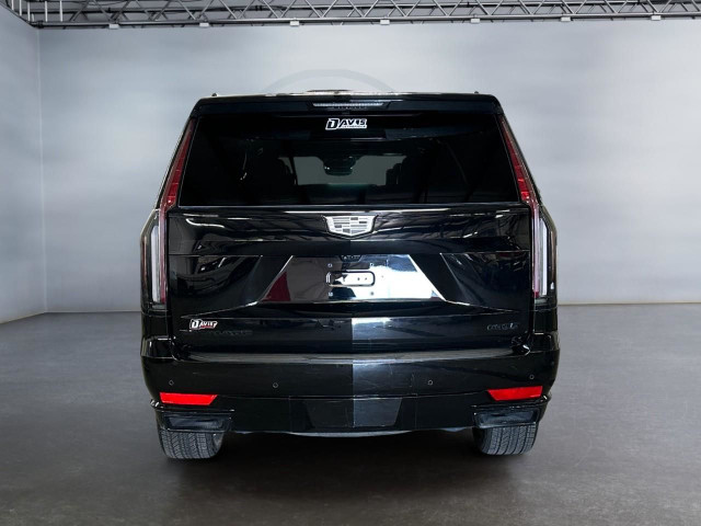 2023 Cadillac Escalade ESV Sport 3.0L DURAMAX 6CYL | HEATED &... in Cars & Trucks in Lethbridge - Image 4