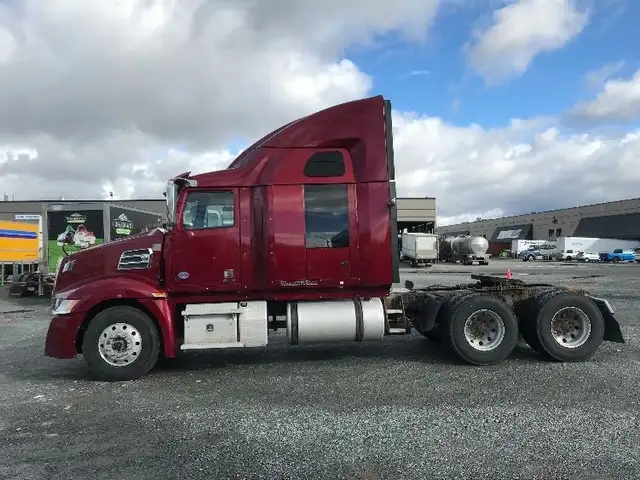 2018 Western Star 5700XE in Heavy Trucks in Delta/Surrey/Langley - Image 5