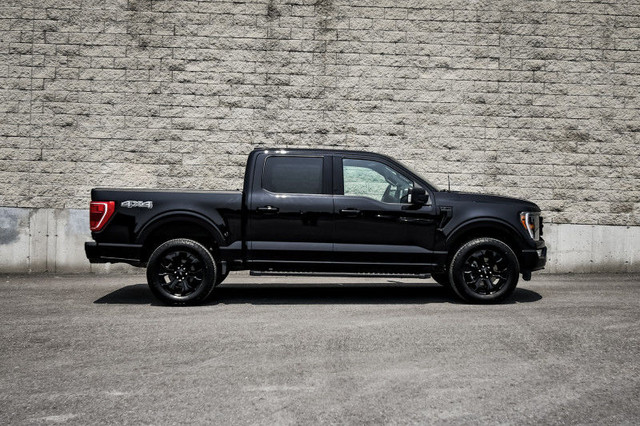 2022 Ford F-150 XLT • REMOTE START • TONNEAU COVER • NAV in Cars & Trucks in Kingston - Image 2
