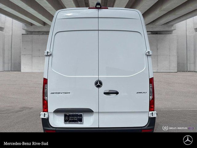 2025 Mercedes-Benz Sprinter 2500 144 Wheelbase High Roof RWD in Cars & Trucks in Longueuil / South Shore - Image 4