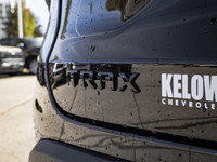 This Chevrolet Trax delivers a Turbocharged Gas 3-Cyl 1.2L/ engine powering this Automatic transmiss... (image 9)