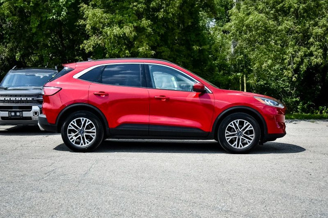 2021 Ford Escape SEL AWD • HEATED SEATS • POWER LIFTGATE in Cars & Trucks in Cornwall - Image 2