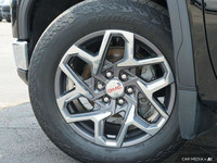 This sleek 2022 GMC Sierra 1500 SLT Crew Cab boasts a powerful 5.3L V8 engine and a luxurious Jet Bl... (image 5)