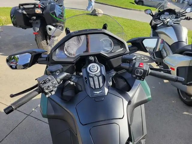 2024 Honda Gold Wing in Sport Touring in Ottawa - Image 6