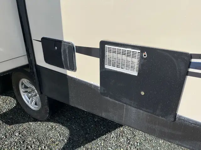 2018 Keystone BULLET in Travel Trailers & Campers in Terrace - Image 20